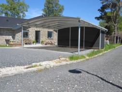 Doppel-Carport mit Bogendach + Geräteraum hinten