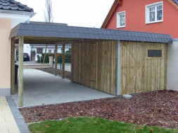 Einzel-Carport aus Holz Massanfertigung + Abstellkammer (Geräteraum) daneben + Schindelblende anthrazitgrau - BRANDL