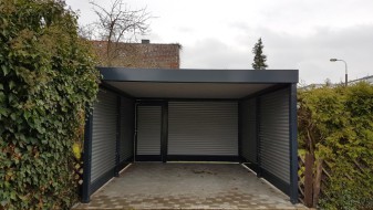 Carport aus Stahl mit Wandelementen - BRANDL