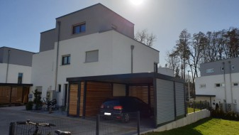Doppel-Carport aus Stahl mit Anbau-Geräteraum seitlich - BRANDL