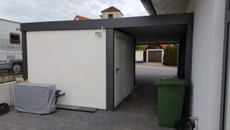 Doppel-Carport aus Stahl – mit Geräteraum (Abstellkammer) hinten integriert - BRANDL