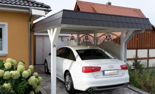Einzel-Carport aus Holz - Massanfertigung + Schindelblende in anthrazitgrau in weiß bauseits - BRANDL