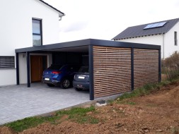 Doppel-Carport aus Stahl + Hauseingangsüberdachung (Vordach) - BRANDL