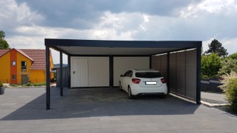Doppel-Carport aus Stahl – mit Geräteraum (Abstellkammer) hinten integriert - BRANDL