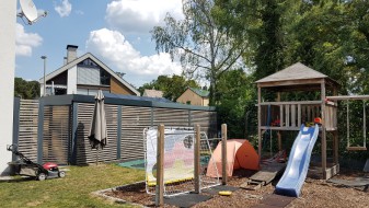 Geräteraum-Anbau an bestehendes Carport aus Stahl - BRANDL