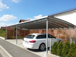 Carport-Reihenanlage mit Bogendach - BRANDL