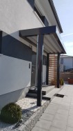 Vordach als Hauseingangsüberdachung im Carport-Stil - BRANDL