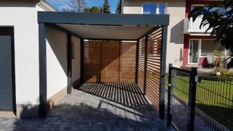 Einzel-Carport aus Stahl mit Wandelementen Holzlattung - BRANDL