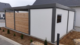 Doppel-Carport aus Stahl mit Hauseingangsüberdachung - BRANDL