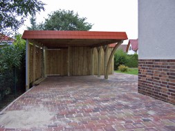 Einzel-Carport aus Holz Massanfertigung Abstellkammer (Geräteraum) Schuppen Schindelblende ziegelrot - BRANDL