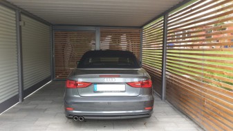 Einzel-Carport aus Stahl mit Geräteraum (Abstellkammer) hinten - BRANDL