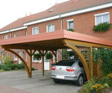 Doppel-Carport, Schindelblende ziegelrot, Bogenpfosten
