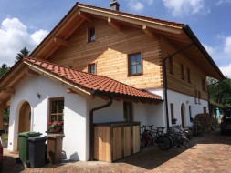 3er-Mülltonnenbox Pflanzdach - Türen und Wände Lärche