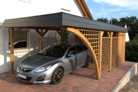Einzel-Carport aus Holz + Bogenpfosten einseitig + Abstellkammer (Geräteraum/Schuppen) + Wandelemente: Schindelblende anthrazitgrau - BRANDL