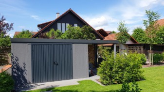 Geräteraum (Abstellkammer) aus Stahl mit Anbau-Carport - BRANDL