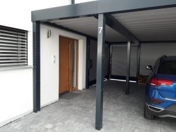 Doppel-Carport aus Stahl + Hauseingangsüberdachung (Vordach) - BRANDL