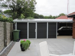 Carport mit Geräteraum