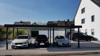 Carport als 3er-Reihenanlage aus Stahl - BRANDL