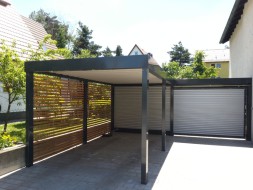 Einzel-Carport mit Wandelementen und Schiebetor zum Garten - BRANDL