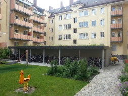 STAHL-Reihengaragenanlage (Garagenhof) mit Sektionaltoren - BRANDL