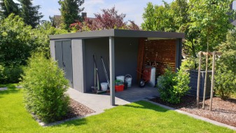 Geräteraum (Abstellkammer) aus Stahl mit Anbau-Carport - BRANDL