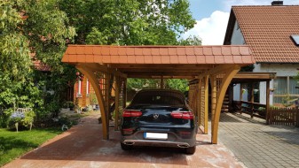 Einzel-Carport aus Holz mit Bogenpfosten - BRANDL