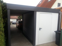 Einzel-Carport aus Stahl + Geräteraum (Abstellkammer) hinten integriert - BRANDL