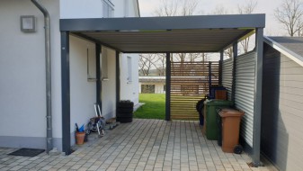 Einzel-Carport aus Stahl mit Wandelementen - BRANDL