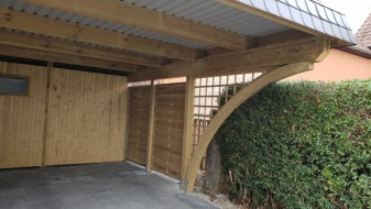 Doppel-Carport aus Holz mit Bogenpfosten beidseitig + Abstellkammer (Geräteraum, Schuppen) hinten integriert - BRANDL