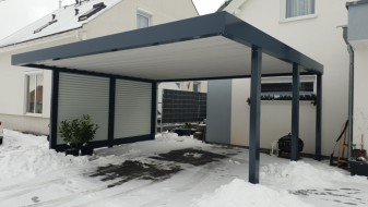 Doppel-Carport aus Stahl mit Wandelementen - BRANDL