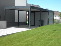 Carport DESIGNO mit Geräteraum hinten, Wandelemente Stahlwelle