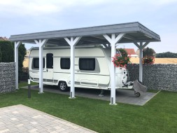 Einzel-Carport aus Holz für Wohnmobil (Wohnwagen/Transporter) + Schindelblende in anthrazitgrau - BRANDL