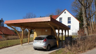 Doppel-Carport aus Holz mit Bogenpfosten + Abstellkammer - BRANDL