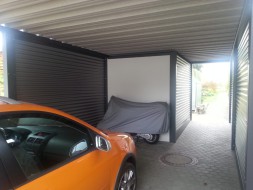 Einzel-Carport aus Stahl + Geräteraum (Abstellkammer) hinten integriert - BRANDL