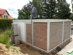 Doppel-Carport aus Stahl mit großem Sektionaltor - BRANDL