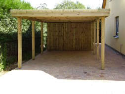Einzel Carport aus Holz mit Flachdach + Abstellkammer (Geräteraum) + Holzblende - BRANDL