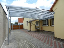 Doppel-Carport mit Bogendach für Wohnmobil - BRANDL