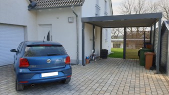 Einzel-Carport aus Stahl mit Wandelementen - BRANDL