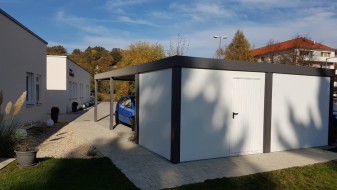 Carport aus Stahl mit Geräteraum (Abstellkammer) hinten integriert - BRANDL