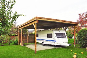 Doppel-Carport aus Holz für Wohnmobil (Wohnwagen) + Holzblende - BRANDL