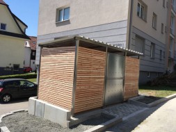 Mülltonnenhaus Größe 2 - Holzverkleidung - Drehtür Edelstahl (2)