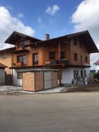 Mülltonnenhaus Größe 2 - Holzverkleidung - Schiebetür Edelstahl