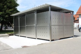 Mülltonnenhaus Größe 4 - Edelstahlverkleidung - Schiebetür Edelstahl (3)