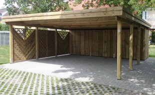 Doppel-Carport aus Holz mit Flachdach + Abstellkammer (Geräteraum) + Holzblende + Dichtzaun diagonal - BRANDL
