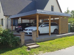 Doppel-Carport aus Holz + Flachdach + Schindelblende in anthrazitgrau + Dichtzaun waagrecht - BRANDL