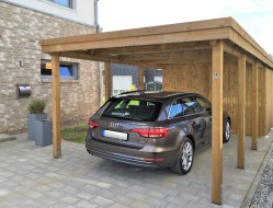 Einzel-Carport aus Holz mit Flachdach + Abstellkammer (Geräteraum/Schuppen) + Holzblende - BRANDL