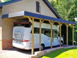 Einzel-Carport aus Holz für Wohnmobil (Wohnwagen) + Schindelblende in anthrazitgrau - BRANDL