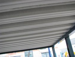 Detailfoto DESIGNO-Carport, Antikondensatbeschichtung an Dachunterseite