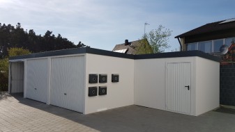 3er-Garage aus Stahl + Geräteraum daneben - BRANDL
