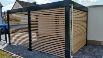 Einzel-Carport aus Stahl mit Wandelementen Holzlattung - BRANDL